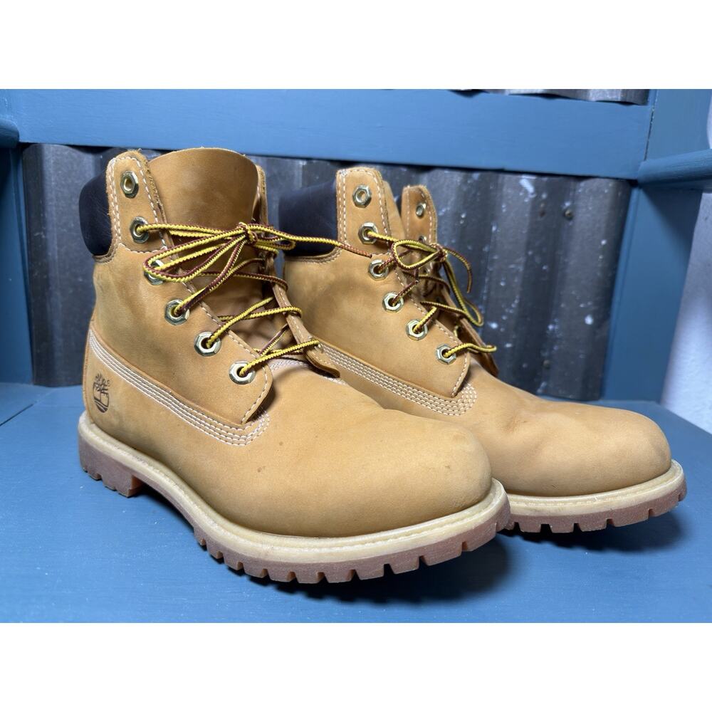 Timberland Classic 6-Inch Premium Waterproof Boot Wheat Nubuck Womens Size 8
